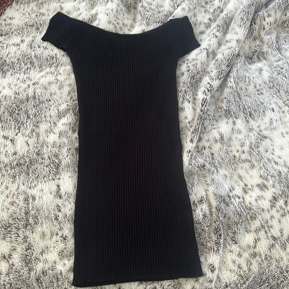 Forever 21 Dresses & Skirts - Black Ribbed Dress
